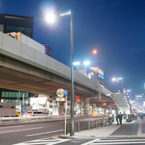 Street lamps on Roppongi Dori Street