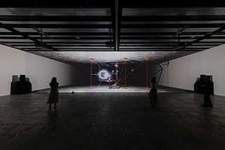 真鍋大度 WORKS03